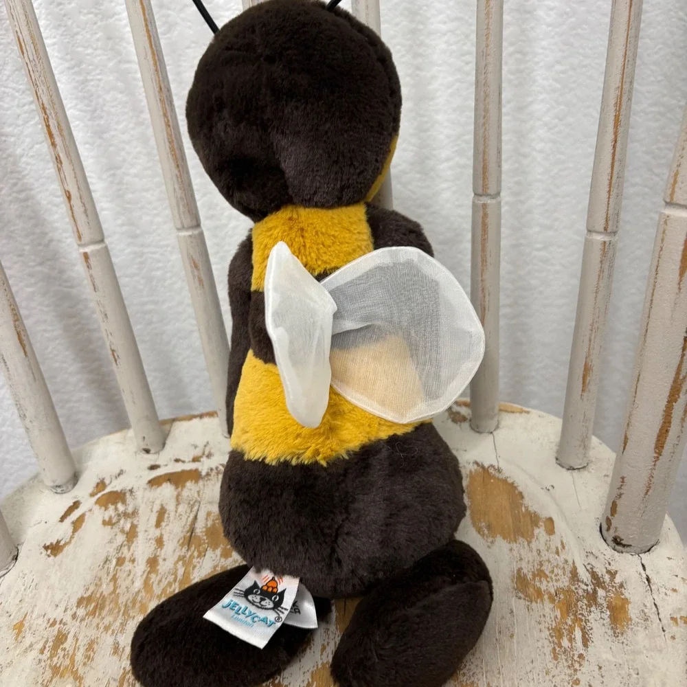 Jellycat Bashful Bumble Bee Plush Yellow Brown Striped Stuffed Animal Toy